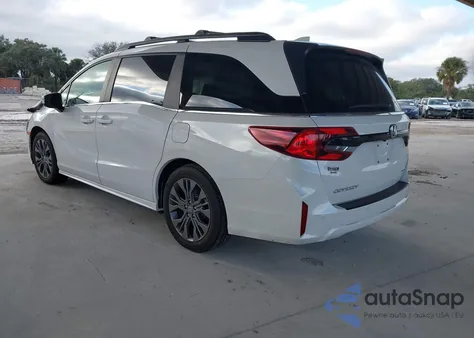 2026 Honda Odyssey Touring z USA, uszkodzony, nr VIN 5FNRL6H84TB023394